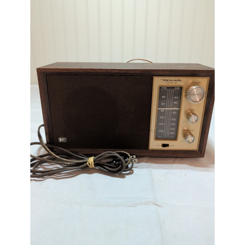 Vintage Realistic MTA-8 AM/FM Radio Model 12-689A Walnut Grain Tested Works